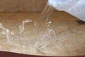 三山漏水维修 免砸砖防水材料该如何施工
